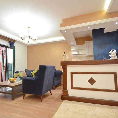 Apartments Lux S Tivat Eksteriør billede