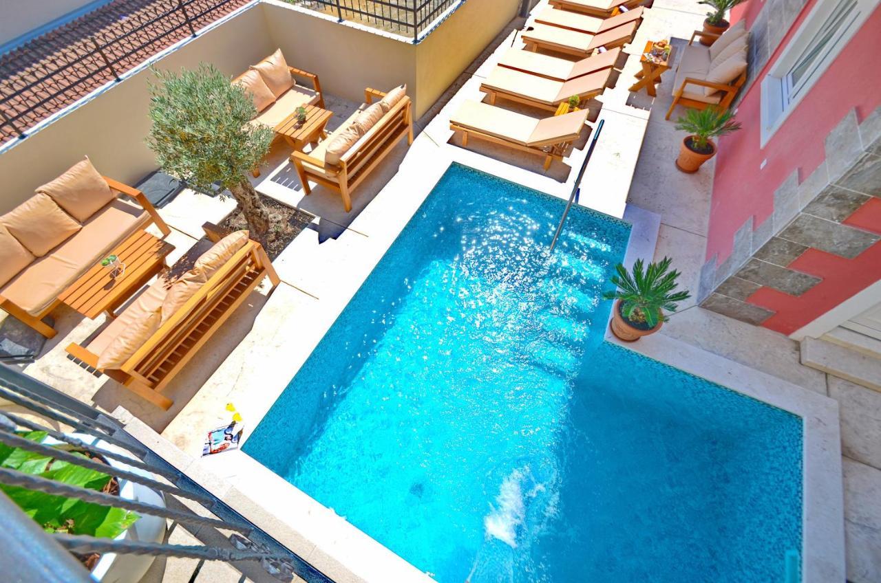Apartments Lux S Tivat Eksteriør billede