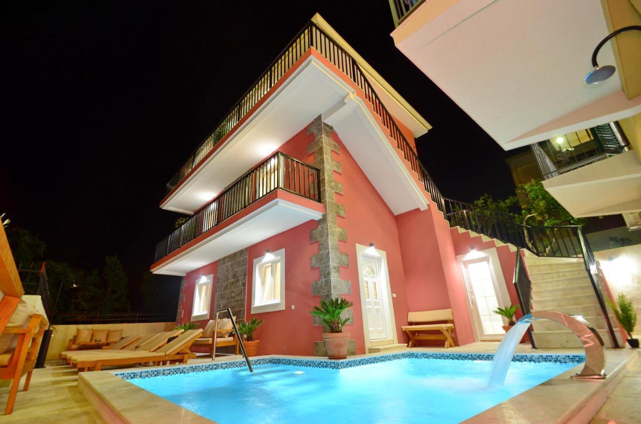 Apartments Lux S Tivat Eksteriør billede