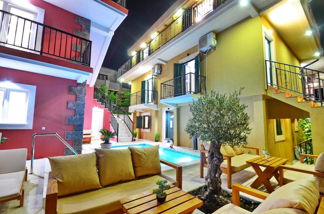 Apartments Lux S Tivat Eksteriør billede