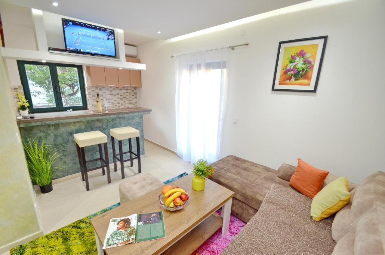Apartments Lux S Tivat Eksteriør billede