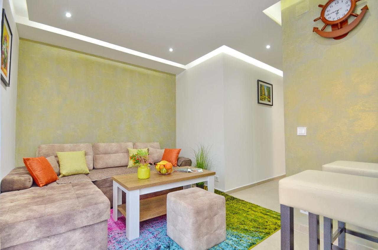 Apartments Lux S Tivat Eksteriør billede