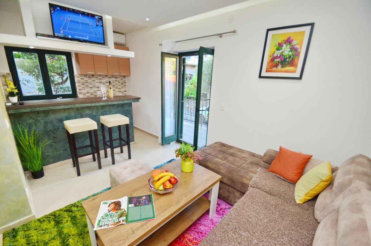 Apartments Lux S Tivat Eksteriør billede