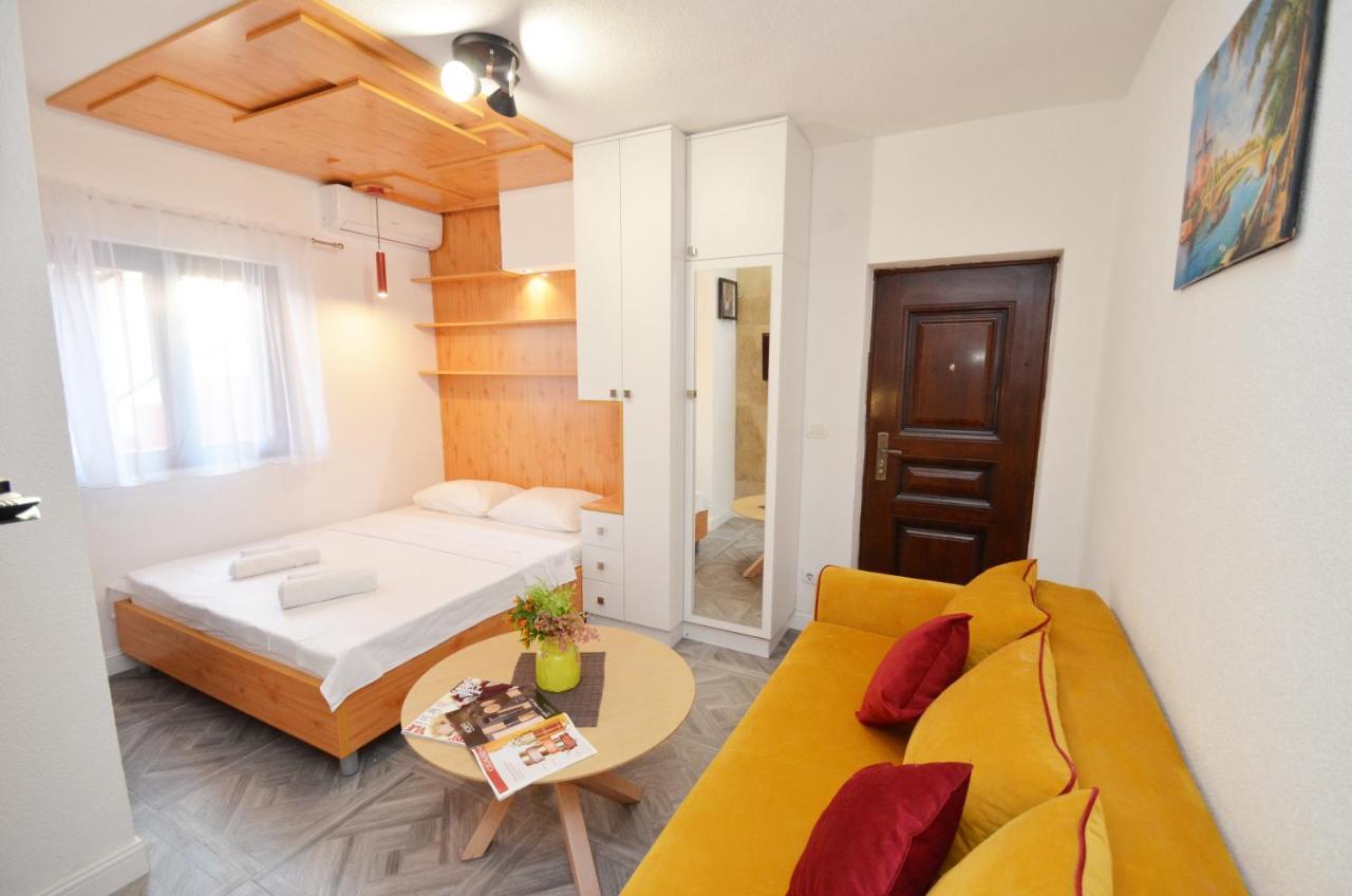 Apartments Lux S Tivat Eksteriør billede