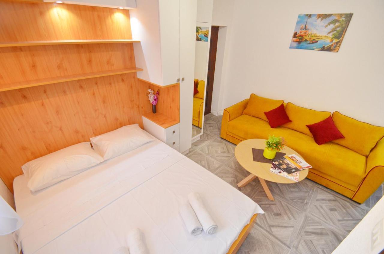 Apartments Lux S Tivat Eksteriør billede