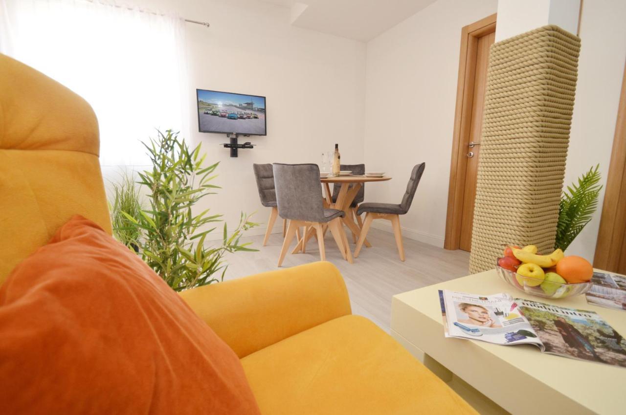Apartments Lux S Tivat Eksteriør billede