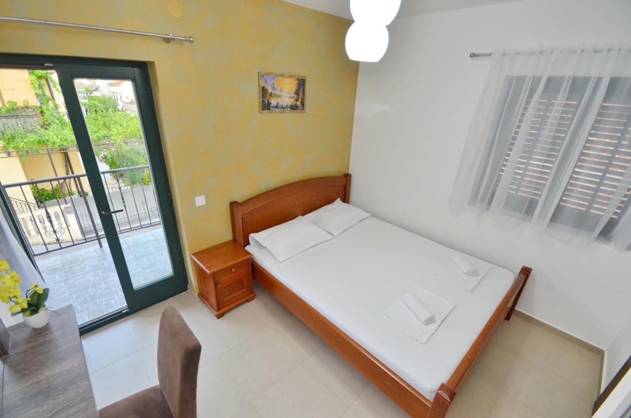 Apartments Lux S Tivat Eksteriør billede
