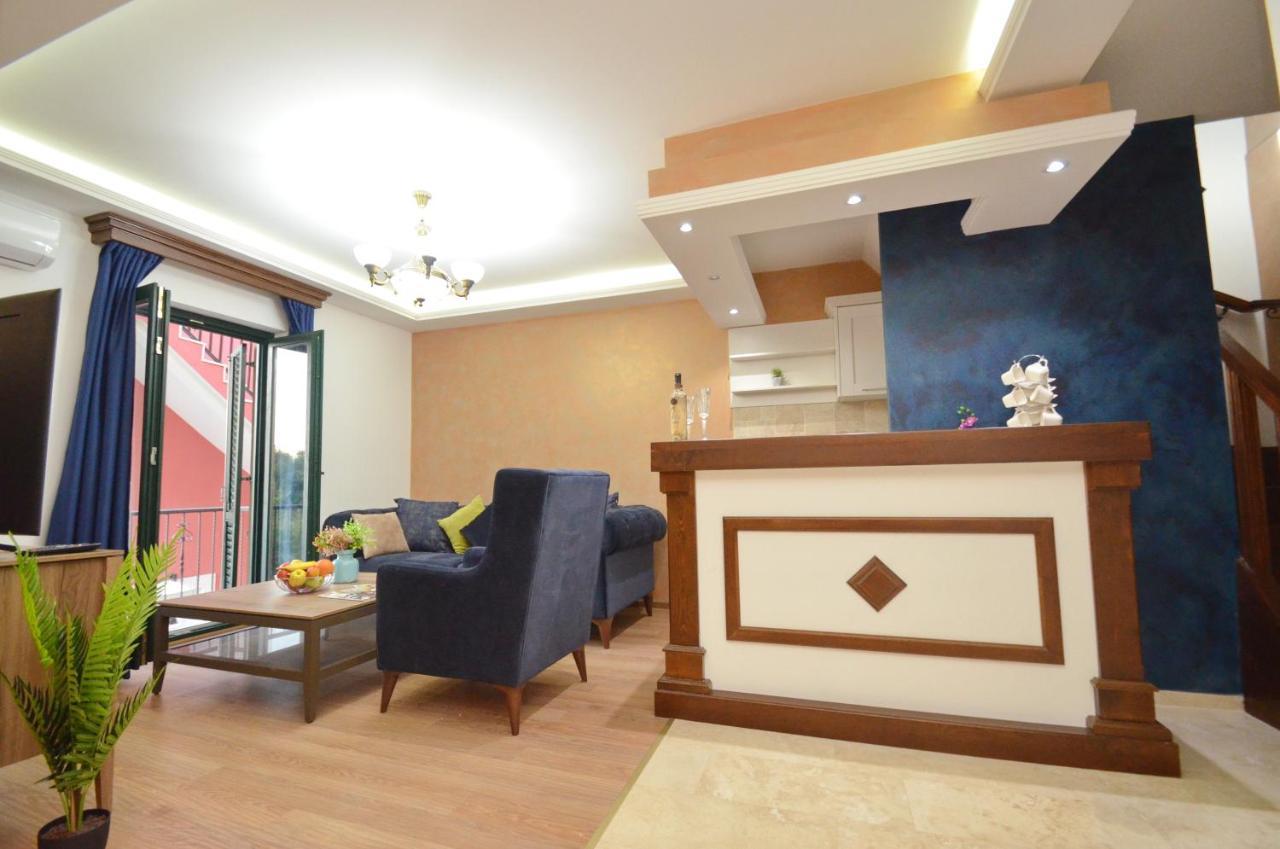 Apartments Lux S Tivat Eksteriør billede