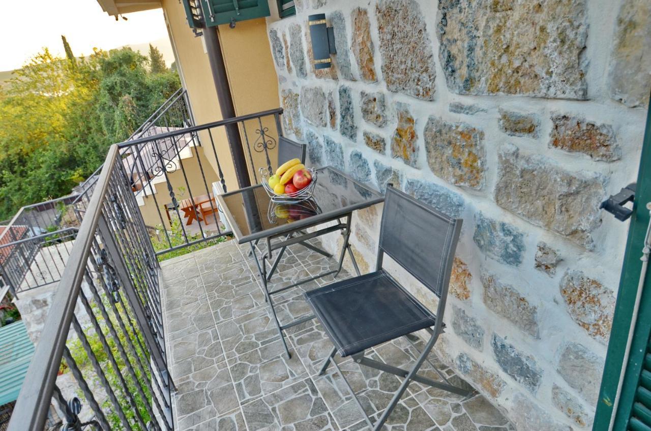 Apartments Lux S Tivat Eksteriør billede
