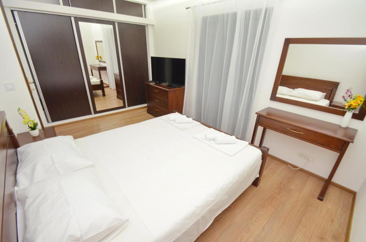 Apartments Lux S Tivat Eksteriør billede
