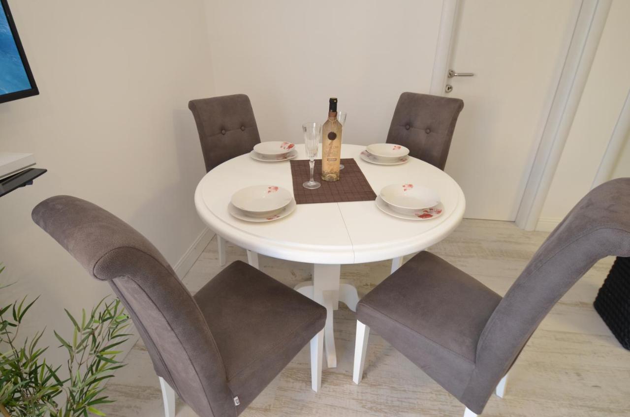 Apartments Lux S Tivat Eksteriør billede
