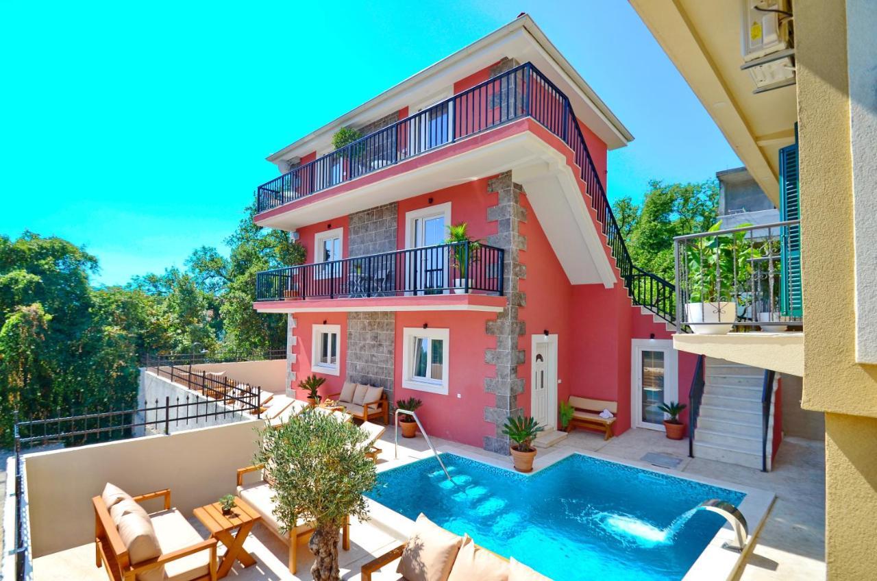 Apartments Lux S Tivat Eksteriør billede